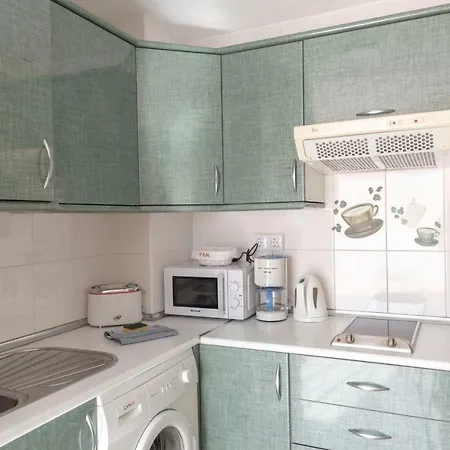 Lightbooking A29 Arenas Apartment *